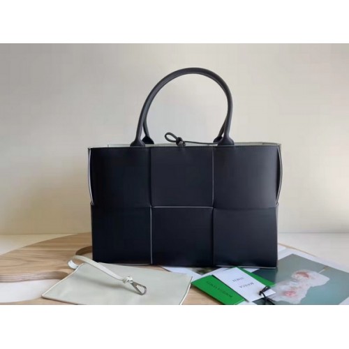 Bottega Veneta Arco Tote Bag 609175 Black & White Bottega Veneta Arco Tote Bag 609175 Black & White