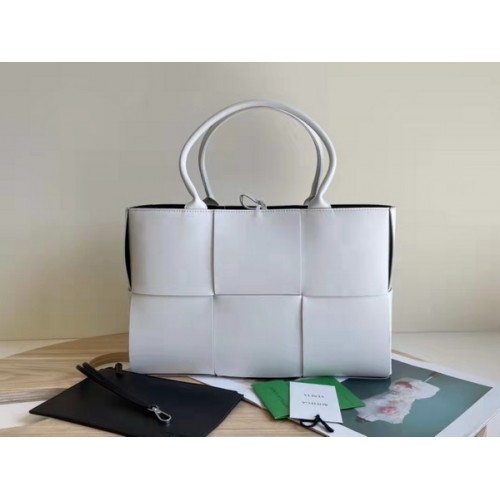 Bottega Veneta Arco Tote Bag 609175 White & Black Bottega Veneta Arco Tote Bag 609175 White & Black