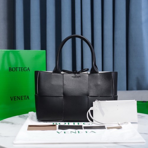 Bottega Veneta Arco Tote Bag Black Bottega Veneta Arco Tote Bag Black