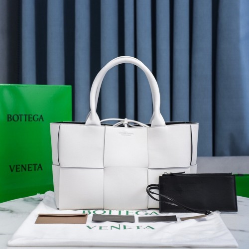 Bottega Veneta Arco Tote Bag White Bottega Veneta Arco Tote Bag White