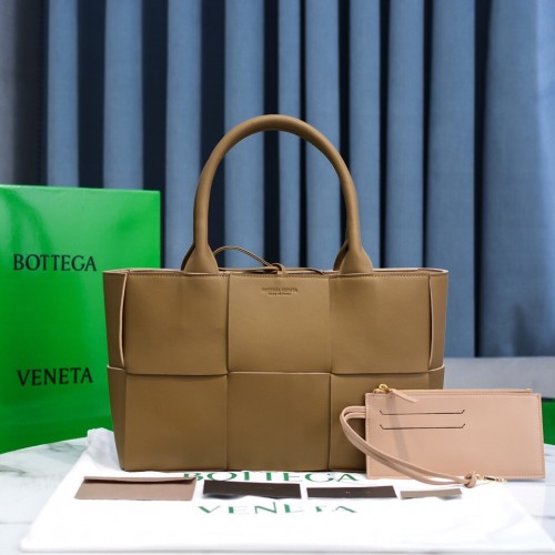 Bottega Veneta Arco Tote Bag Yellow Emerald Bottega Veneta Arco Tote Bag Yellow Emerald