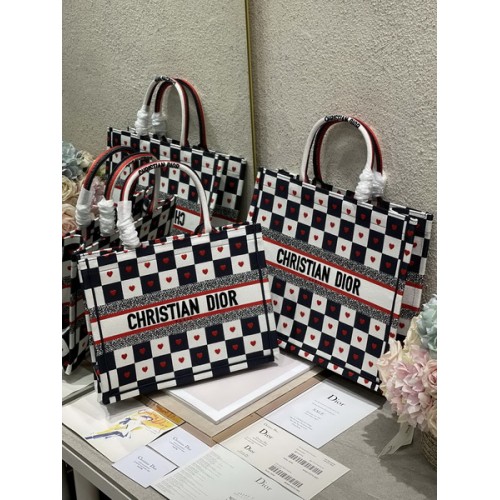 Dior Book Tote Diormour D-Chess Heart Embroidery Dior Book Tote Diormour D-Chess Heart Embroidery