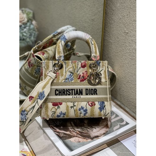 Dior Medium Lady D-Lite Bag Embroidery Dior Medium Lady D-Lite Bag Embroidery