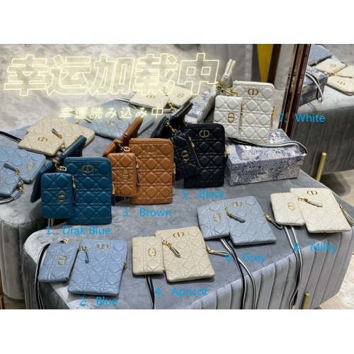 Dior Caro Compact Zipped Wallet Dior Caro Compact Zipped Wallet