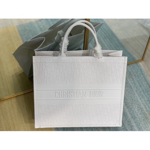 Dior Book Tote Dior Oblique Embossed Calfskin 41cm White Dior Book Tote Dior Oblique Embossed Calfskin 41cm White