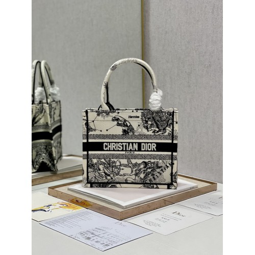 Dior Book Tote 26.5cm Milky Constellation Dior Book Tote 26.5cm Milky Constellation