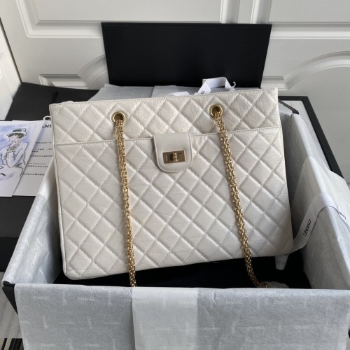 Chanel Diamond Pattern Vintage Handbag AS6611/white Chanel Diamond Pattern Vintage Handbag AS6611/white