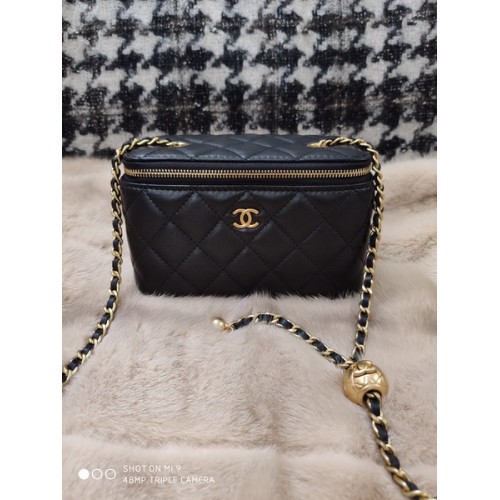 Chanel Clutch With Chain Lambskin AP2303 Black Chanel Clutch With Chain Lambskin AP2303 Black