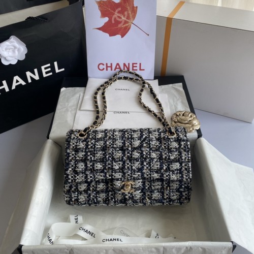Chanel White Flower Gold Sequined Woolen Chain Bag 25cm Chanel White Flower Gold Sequined Woolen Chain Bag 25cm