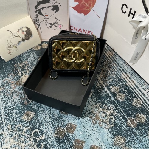 Chanel New 2021 Vanity Case Black Lambskin Gold Metal AS2389 Chanel New 2021 Vanity Case Black Lambskin Gold Metal AS2389