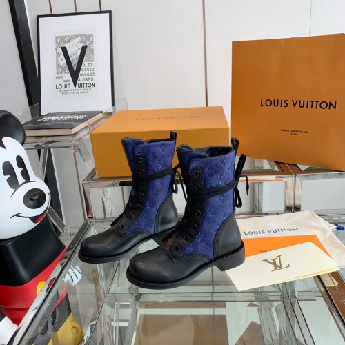 Louis Vuitton New in 2021 Metropolis Flat Ranger Boots Blue 1A952J Louis Vuitton New in 2021 Metropolis Flat Ranger Boots Blue 1A952J