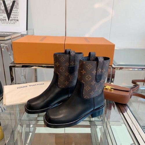 Louis Vuitton New in 2021 Monogram Calf Leather Short Boots Louis Vuitton New in 2021 Monogram Calf Leather Short Boots