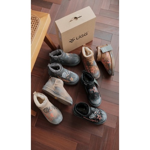 UGG Graffiti Snow Boots 12cm UGG Graffiti Snow Boots 12cm