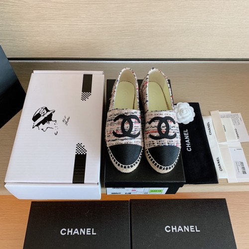 Chanel Spring And Summer New Double C Logo Fisherman Shoes Pink Grid And Black Chanel Spring And Summer New Double C Logo Fisherman Shoes Pink Grid And Black