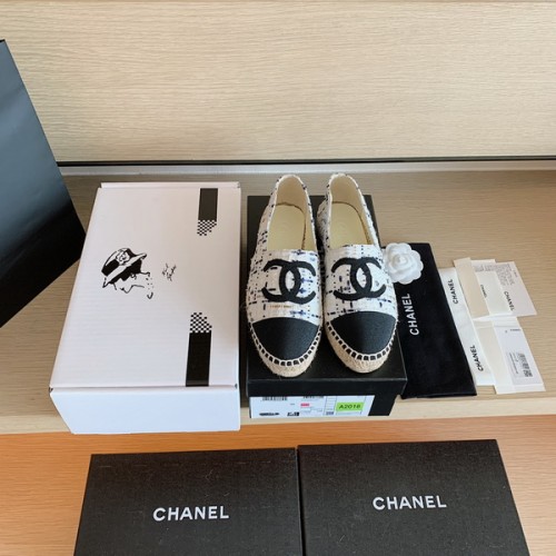 Chanel Spring And Summer New Double C Logo Fisherman Shoes Blue Dot And Black Chanel Spring And Summer New Double C Logo Fisherman Shoes Blue Dot And Black