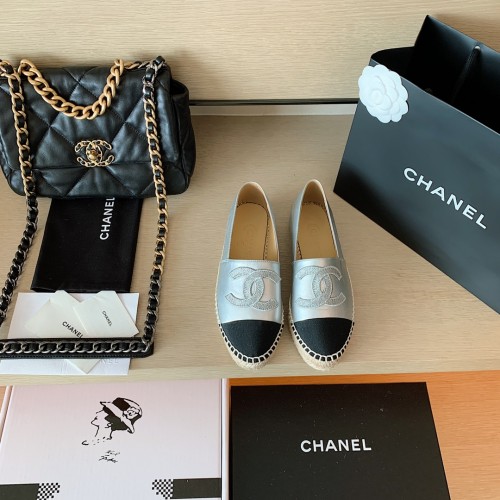 Chanel Spring And Summer New Double C Logo Fisherman Leather Shoes Silver Chanel Spring And Summer New Double C Logo Fisherman Leather Shoes Silver