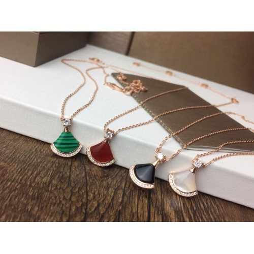 Bvlgari Diva's Dream Rose Gold Necklace Bvlgari Diva's Dream Rose Gold Necklace