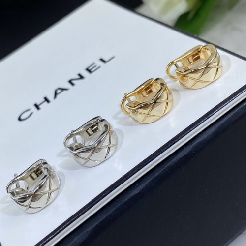 Chanel CNC Carved Diamond Glossy Earrings Chanel CNC Carved Diamond Glossy Earrings