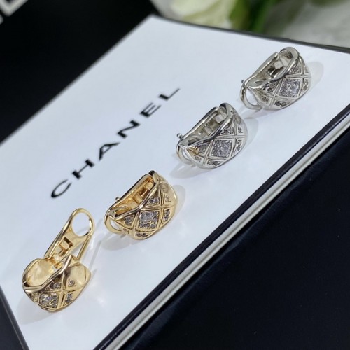 Chanel CNC engraved rhombic logo earrings with diamonds Chanel CNC engraved rhombic logo earrings with diamonds