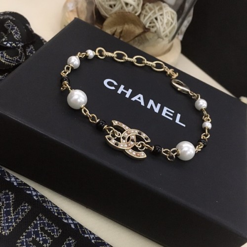 Chanel Code H1357 Black And White Pearl Classic Bracelet Chanel Code H1357 Black And White Pearl Classic Bracelet