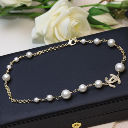 Chanel Pearl Necklace Sweater Chain Necklace Chanel Pearl Necklace Sweater Chain Necklace