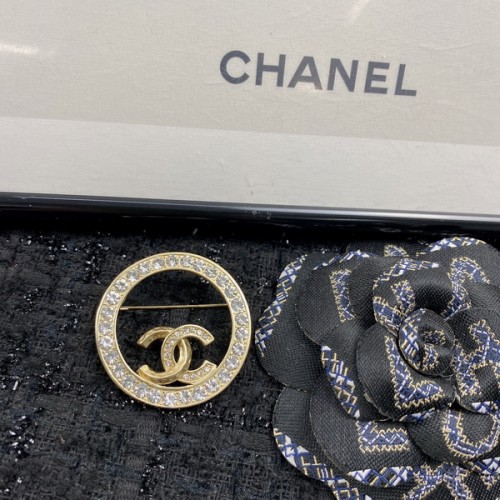 Chanel Code A353 Double C Inside The Big Circle Brooch Chanel Code A353 Double C Inside The Big Circle Brooch