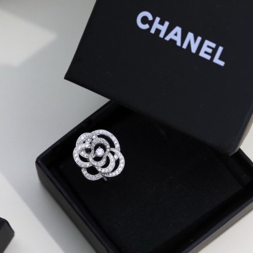 Chanel 925068 Full Diamond Camellia Hollow Ring Chanel 925068 Full Diamond Camellia Hollow Ring