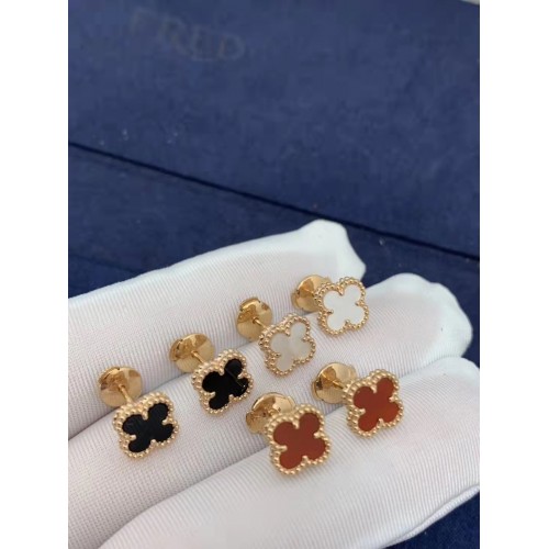 Van Cleef & Arpels Sweet Alhambra Earstuds Van Cleef & Arpels Sweet Alhambra Earstuds