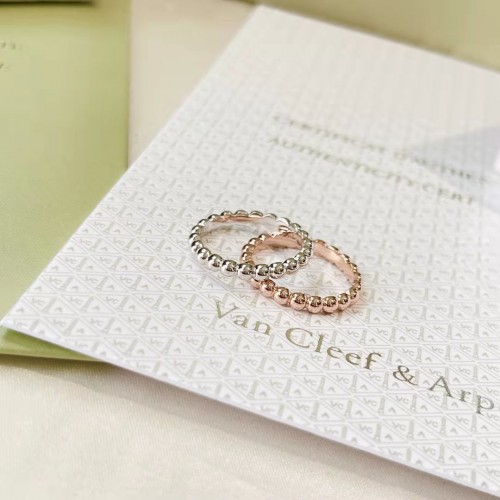 Van Cleef & Arpels Perlée Pearls Ring Van Cleef & Arpels Perlée Pearls Ring