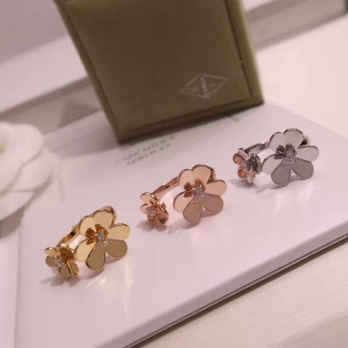 Van Cleef & Arpels Frivole Between the Finger Ring Van Cleef & Arpels Frivole Between the Finger Ring