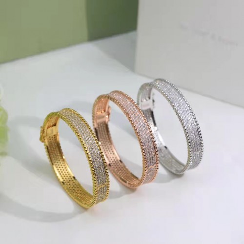 Van Cleef & Arpels Perlee Diamonds Bracelet Van Cleef & Arpels Perlee Diamonds Bracelet